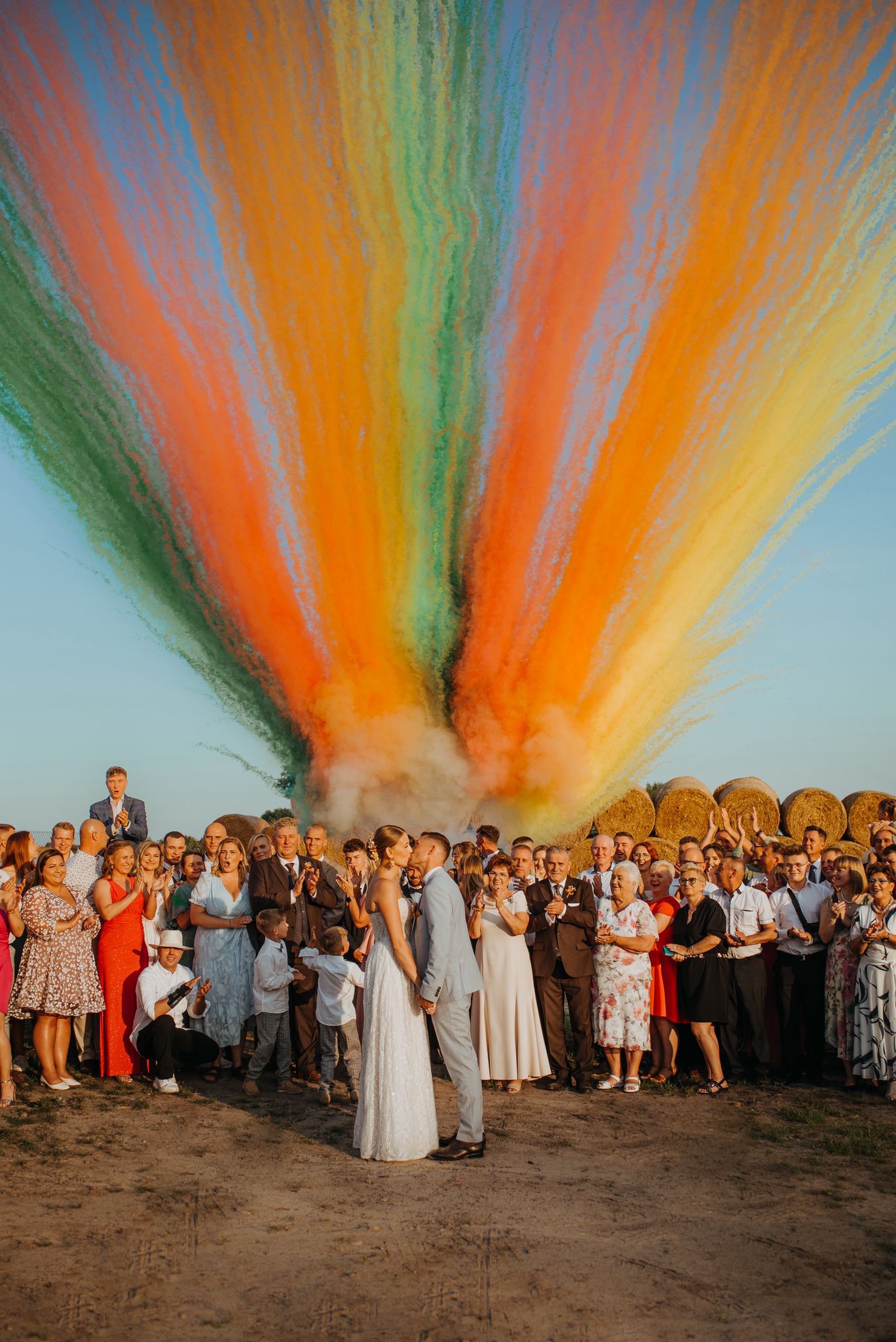Wystrzały konfetti na event plenerowy